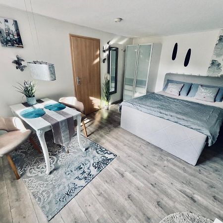 Wohnung Mit Charme, Netflix ラインシュテッテン エクステリア 写真